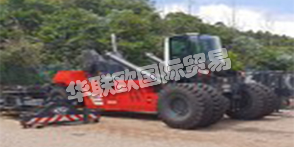FORKLIFTCENTER BV專業(yè)生產(chǎn)1-60噸的叉車和集裝箱裝卸設(shè)備。在Forkliftcenter,您可以購(gòu)買,出租和出售叉車。